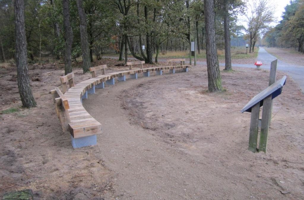 Gebogen bank Loonse en Drunense duinen